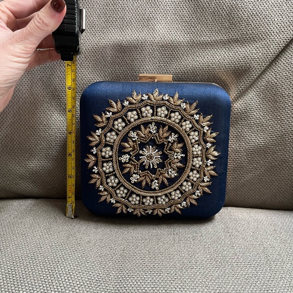 Embellished Clutch Handbag with optional chain - Picture 6 of 10